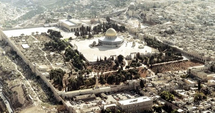 "الحدائق التوراتية" سرطان ينهش الأقصى والقدس لتزوير التاريخ والحضارة