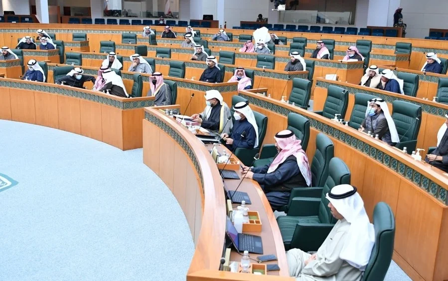 نواب يطالبون بإجراءات حاسمة لمعالجة البطالة ومكافحة الفساد