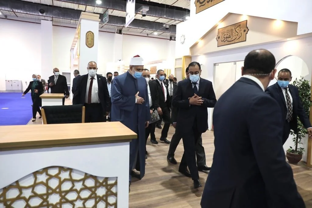 "عبد الحليم محمود".. لماذا اختاره الأزهر لجناحه بمعرض القاهرة للكتاب؟