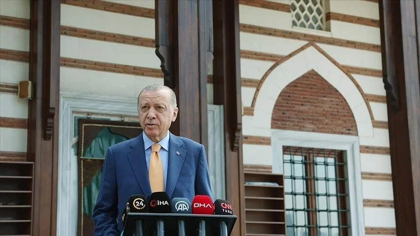 أردوغان: "الناتو" قوي بوجود تركيا لا اليونان