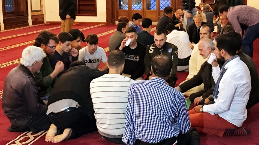 مسلمو غرناطة يحيون رمضان تحت ظل "قصر الحمراء"