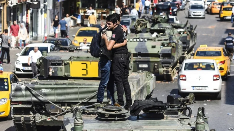 شجاعة الشعب التركي وأسباب فشل الانقلاب