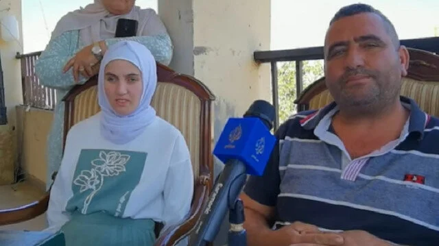 فاقدة للبصر.. فتاة لبنانية تحفظ القرآن وتعلمه