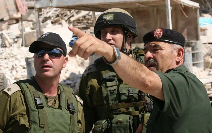 السلطة الفلسطينية تعود لعلاقتها مع الاحتلال.. تنديد فصائلي واسع