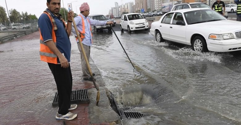 الأمطار في شوارع الكويت