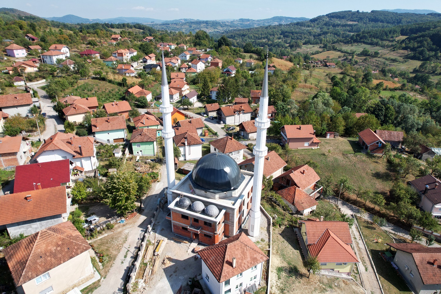 مركز السابقون الإسلامي في البوسنة